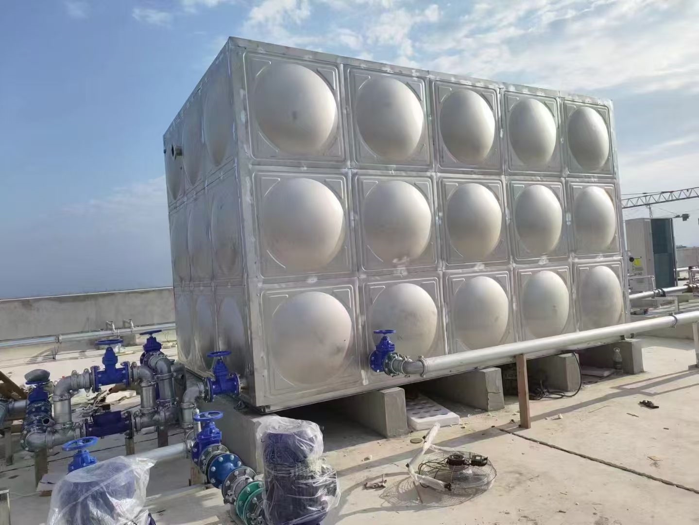 不锈钢生活水箱